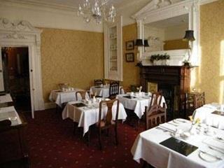 Glenogra Townhouse 4*