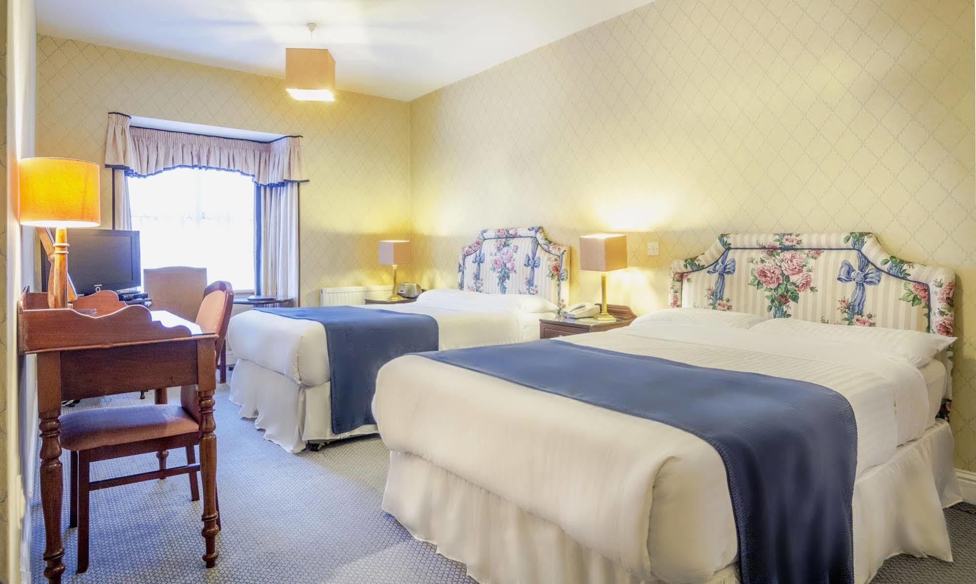 Glenogra Townhouse 4*