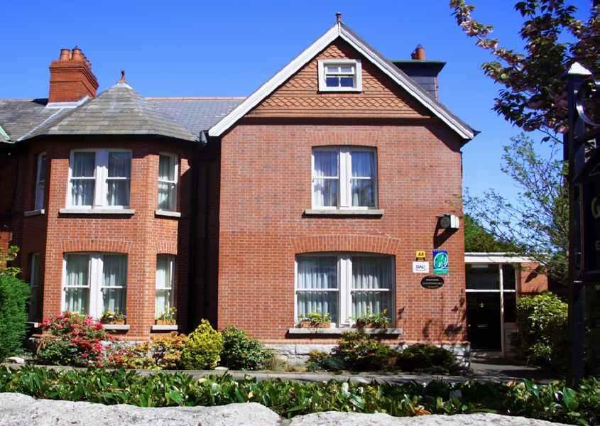 Glenogra Townhouse Guest house