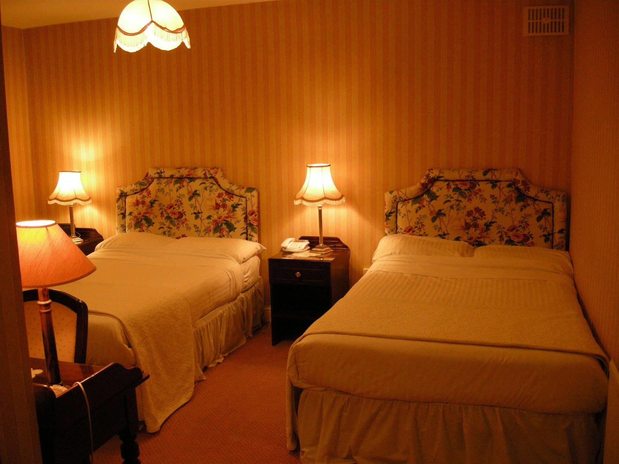 Glenogra Townhouse Pensión 4*